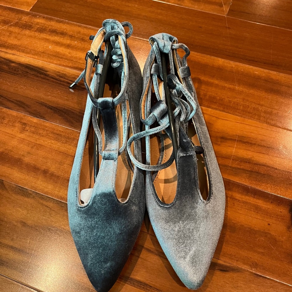 Gray Velvet Ballet Flat Lace Up Pointed Toe Strappy T Yoki Urban-80 New Size 8.5